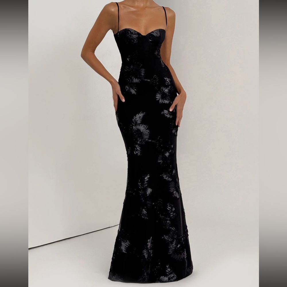Chic Strapless Black Floral Dress